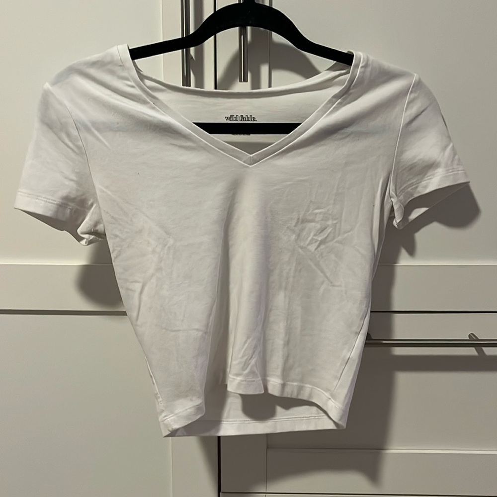 White v neck baby tee